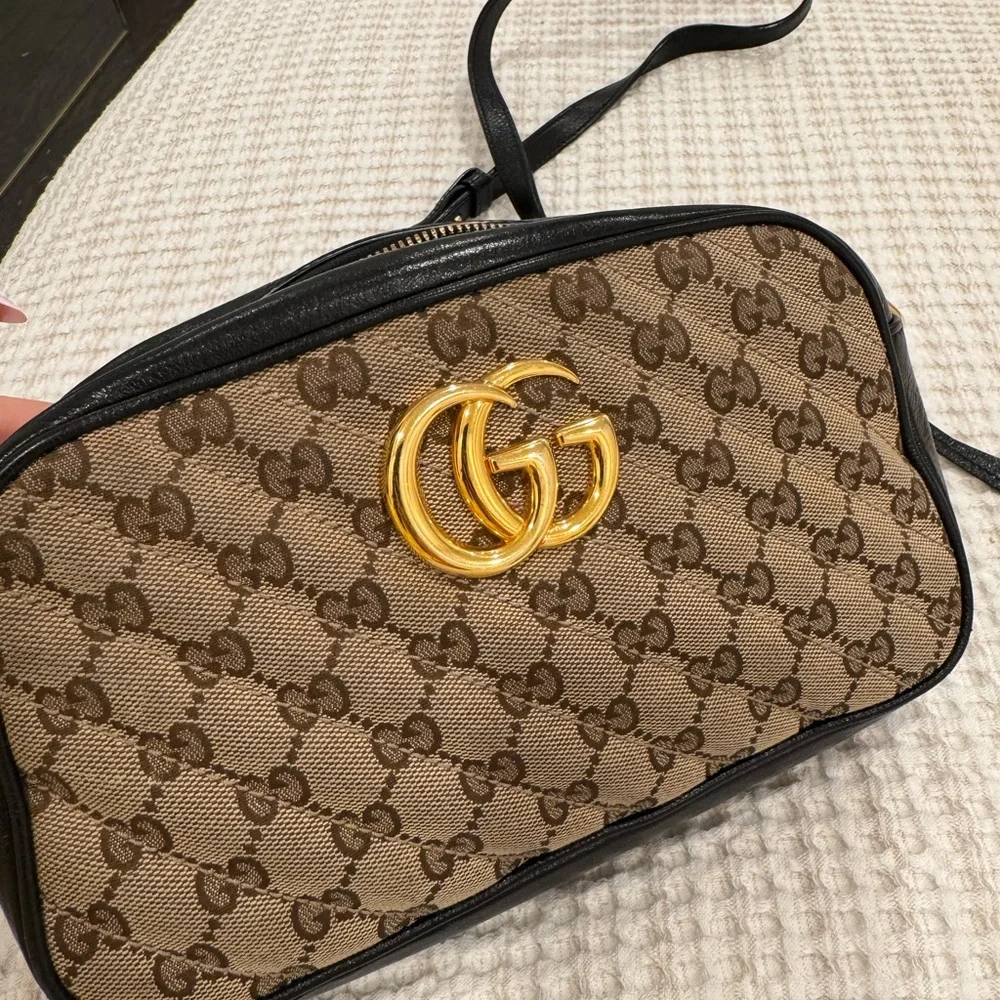 Gucci Tan and Black Crossbody Bag with Gold Accents - Picture 3 of 6